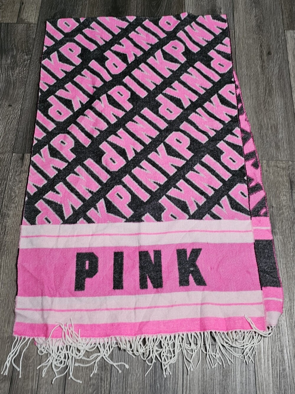 Victoria's Secret PINK. Cozy Blanket Scarf